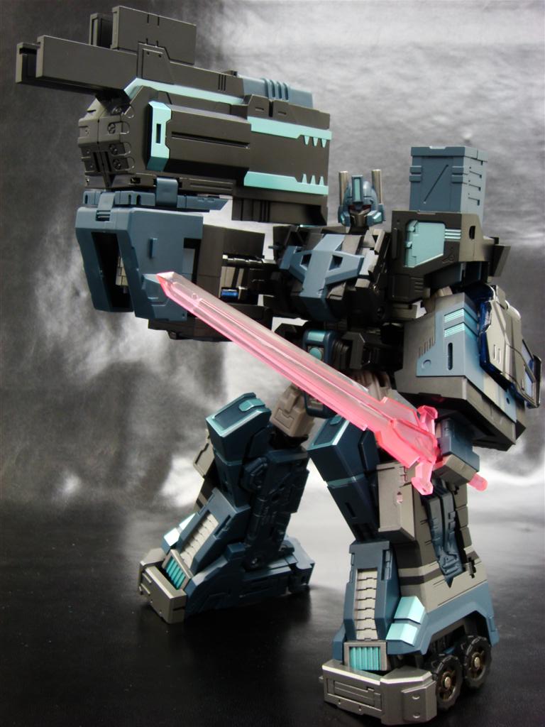 Fans Project TFX-01b Shadow Commander Gallery
