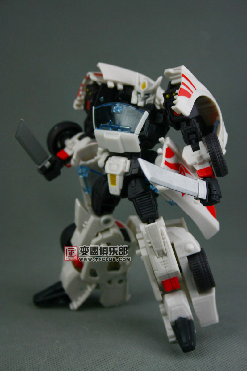New Shots of Transformers Generations Drift