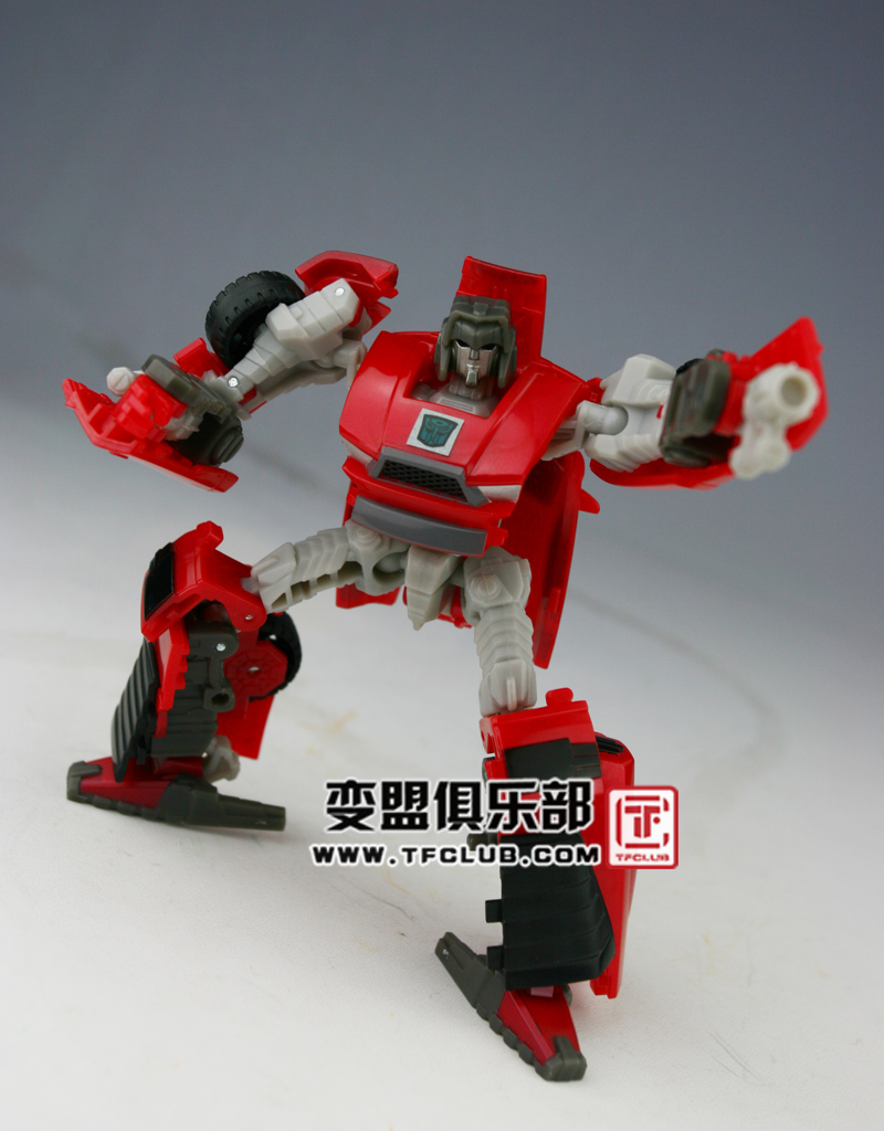 TRANSFORMERS REVEAL THE SHIELD RTS WINDCHARGER SCOUT AUTOBOT