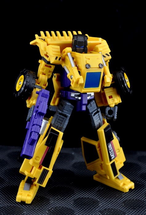 MakeToys Releases New Official Giant Set C Wheel Loader