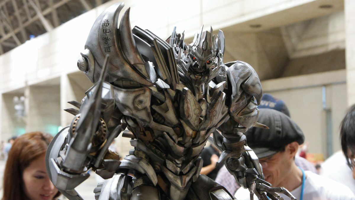 Prime 1 Studios MMTFM-01 Transformers: ROTF Polystone Statue 