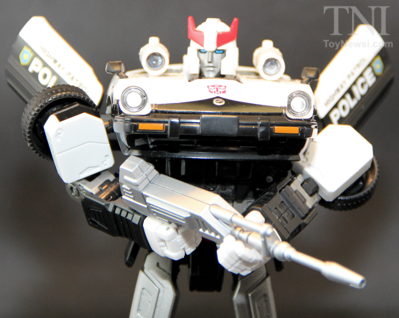 Video Review - Transformers Masterpiece MP-17 Prowl From Takara Tomy