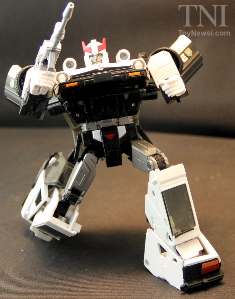 Video Review - Transformers Masterpiece MP-17 Prowl From Takara Tomy