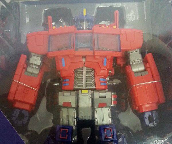 Toyworld TW-02 Orion In-Box Images of MP Style Homage IDW Optimus 