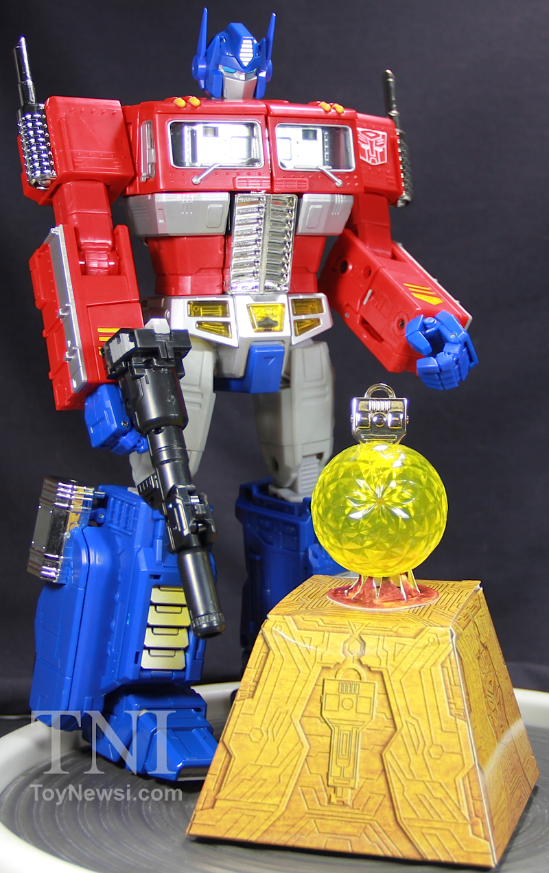 Transformers Masterpiece Optimus Prime Reissue with Vector Sigma - USA Transformers Masterpiece Optimus Prime Reissue with Vector Sigma - USA