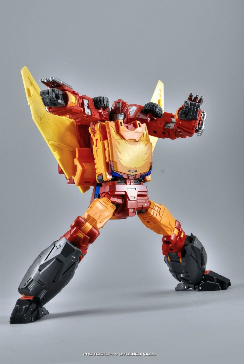 DX9's Carry Unofficial Rodimus Prime New In-Hand Photos