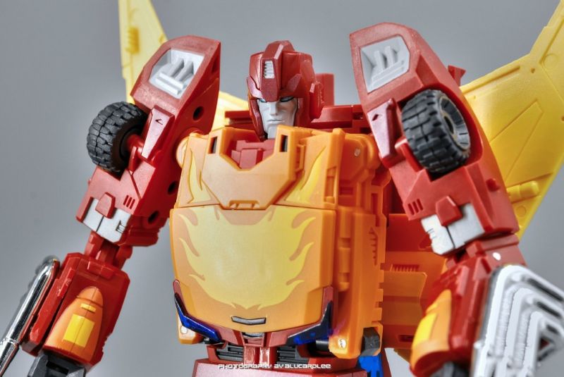 DX9's Carry Unofficial Rodimus Prime New In-Hand Photos