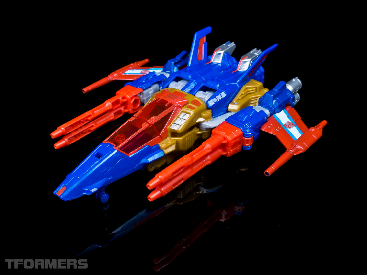 Transformers Titans Return Metalhawk & Professor Go - Deluxe Transformers Titans Return Metalhawk & Professor Go - Deluxe