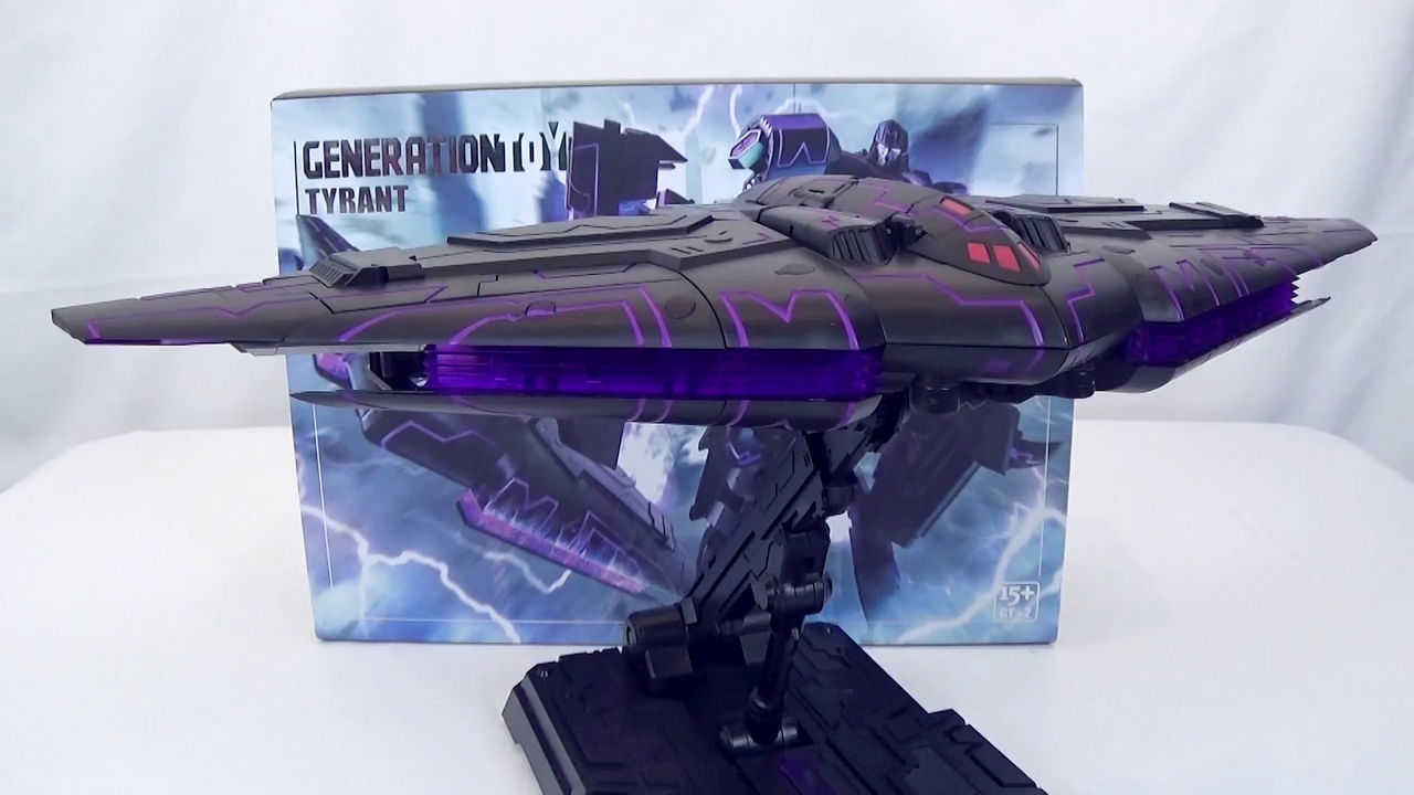 Generation Toy Tyrant Masterpiece-Style Unofficial IDW Stealth Bomber  Megatron Review