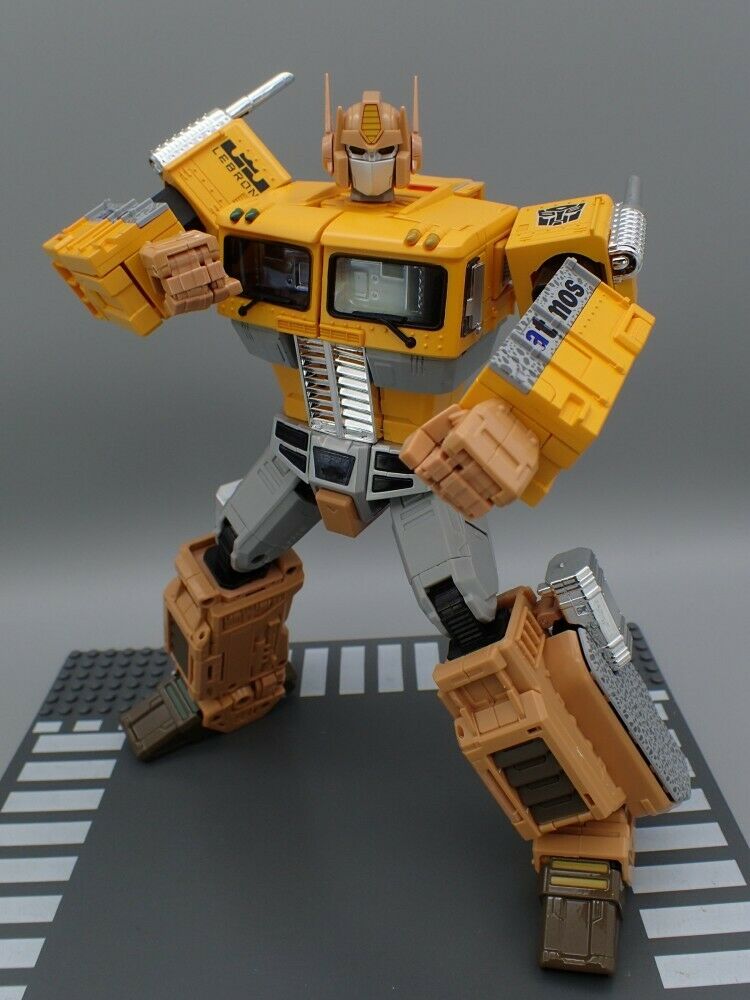 More In-Hand Images MP-10ASL Convoy Safari Lebron James