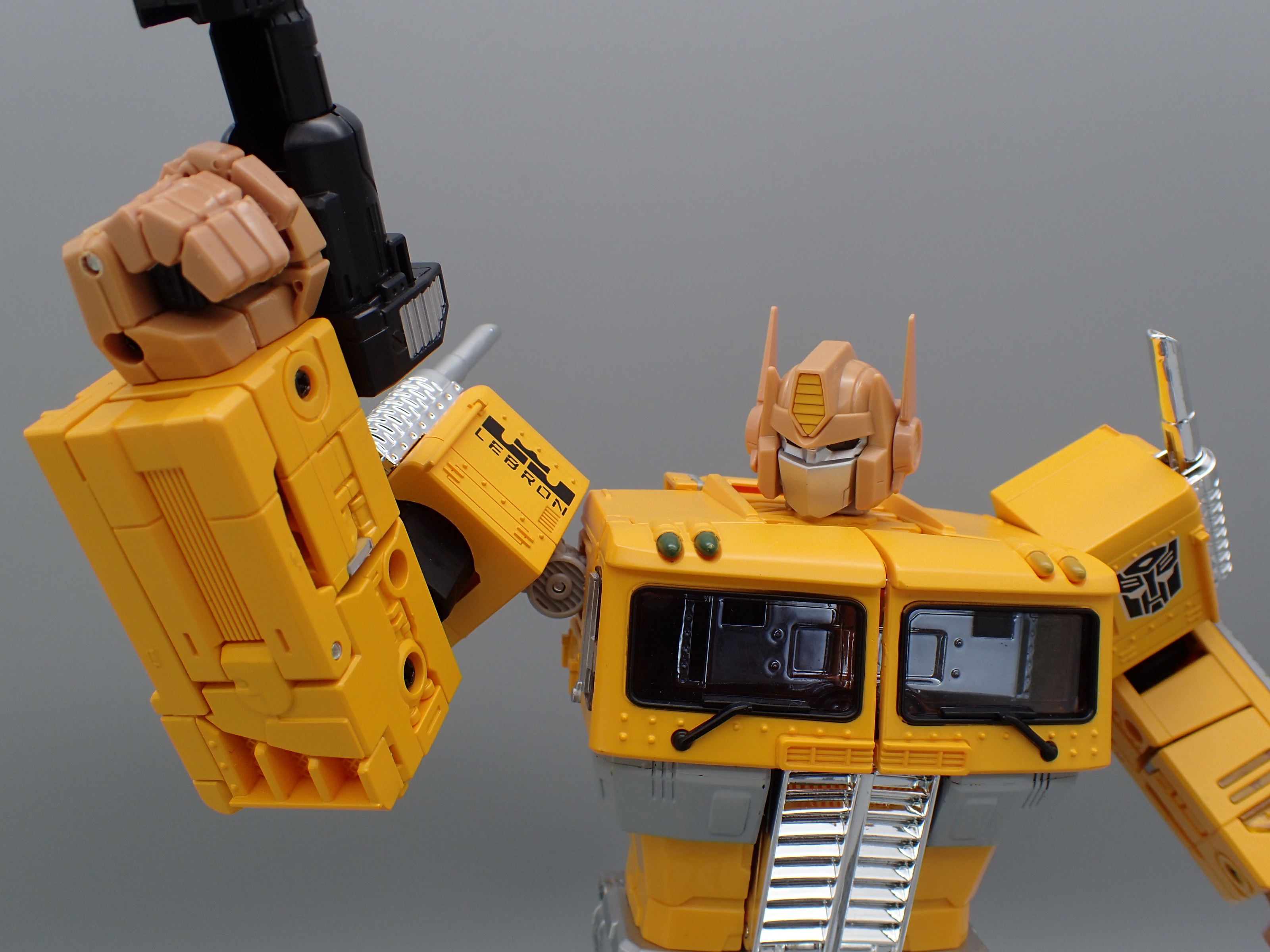 More In-Hand Images MP-10ASL Convoy Safari Lebron James
