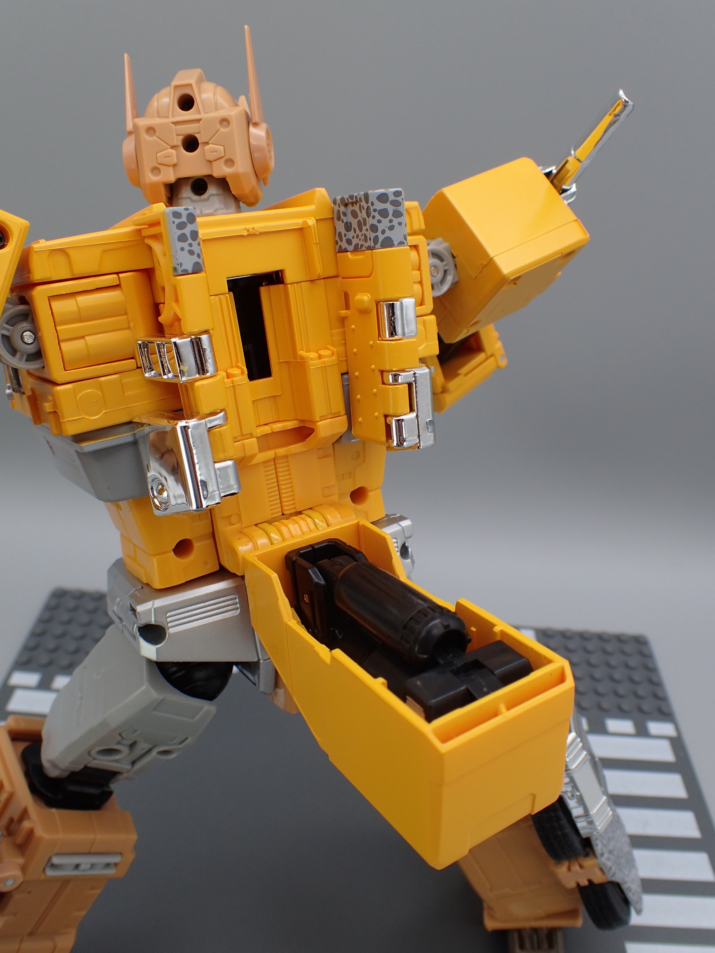 More In-Hand Images MP-10ASL Convoy Safari Lebron James