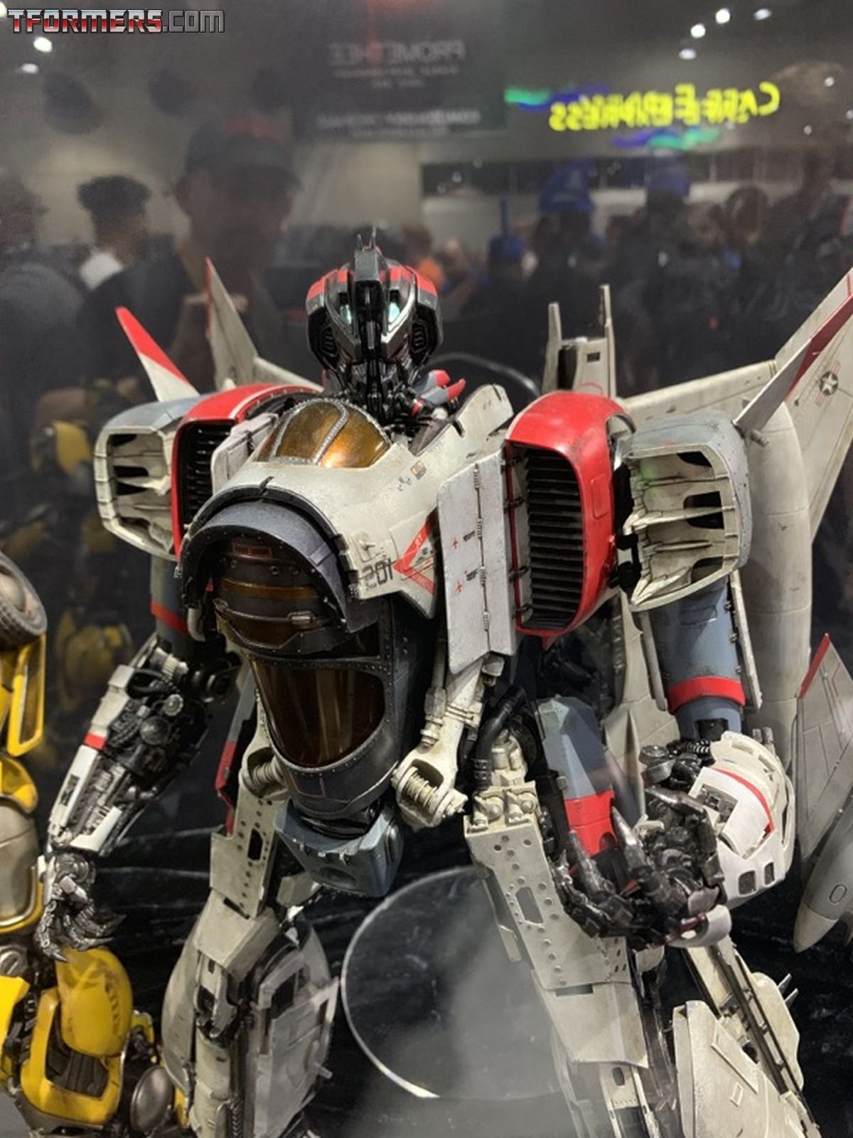 SDCC 2019 3A Transformers Bumblebee Blitzwing Optimus Prime