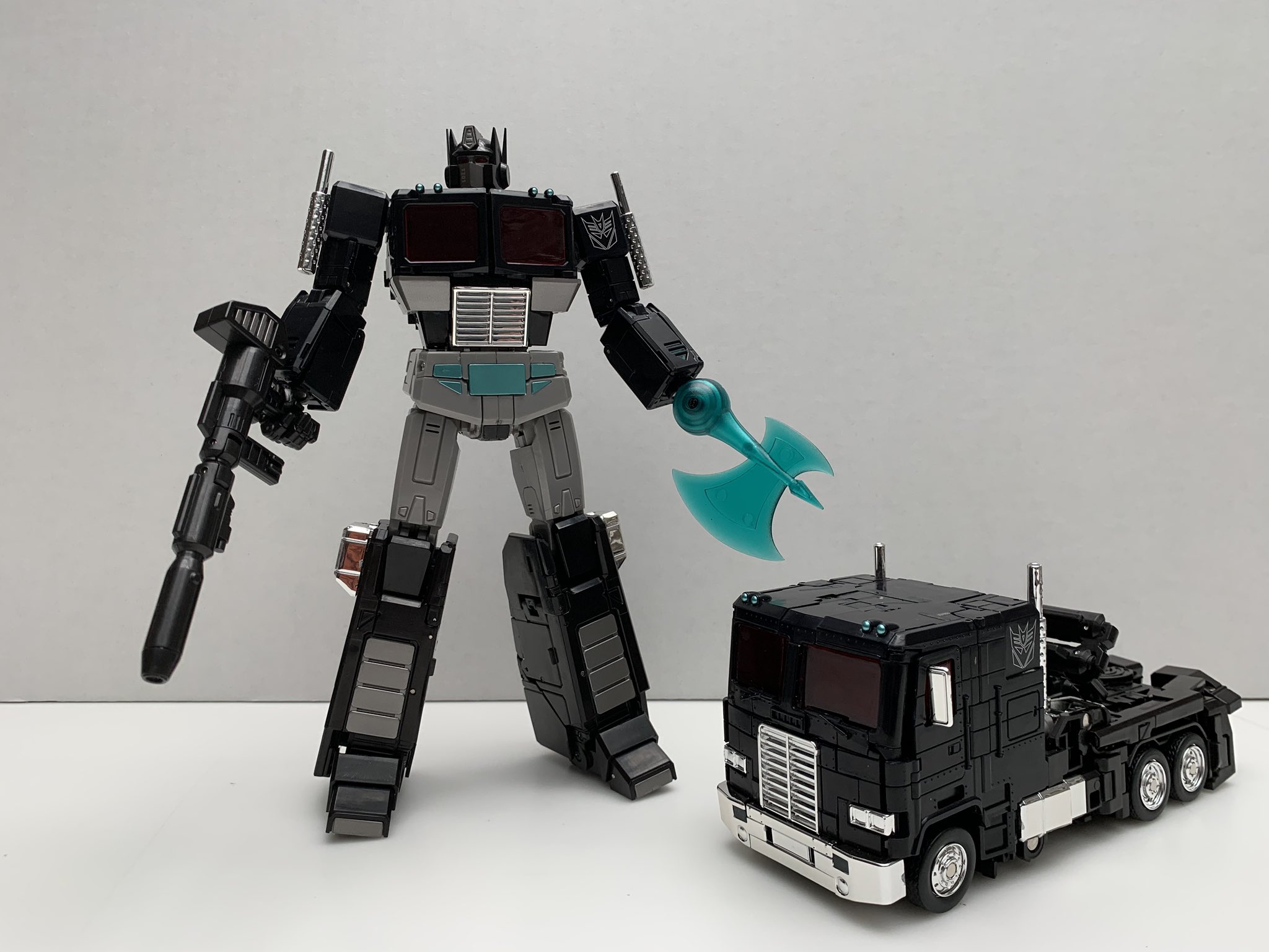 中古】タカラトミー MP-49 ブラックコンボイ 未開封 