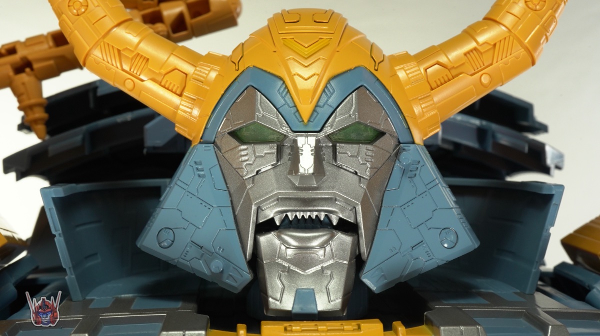 Transformers HasLab Unicron Review by ShartimusPrime