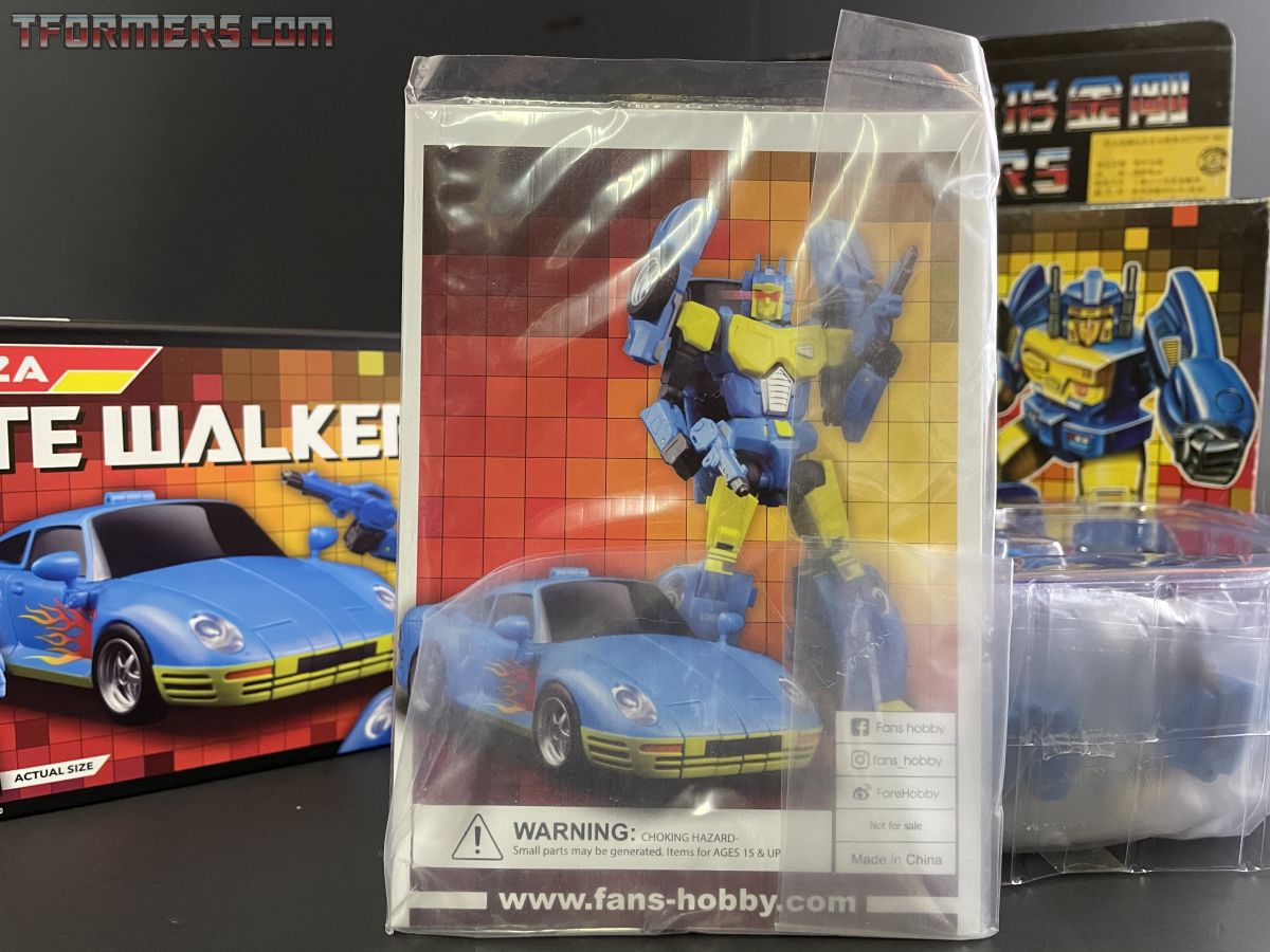 Fans Hobby Master Builder MB-12A Nite Walker Unboxing Image Gallery