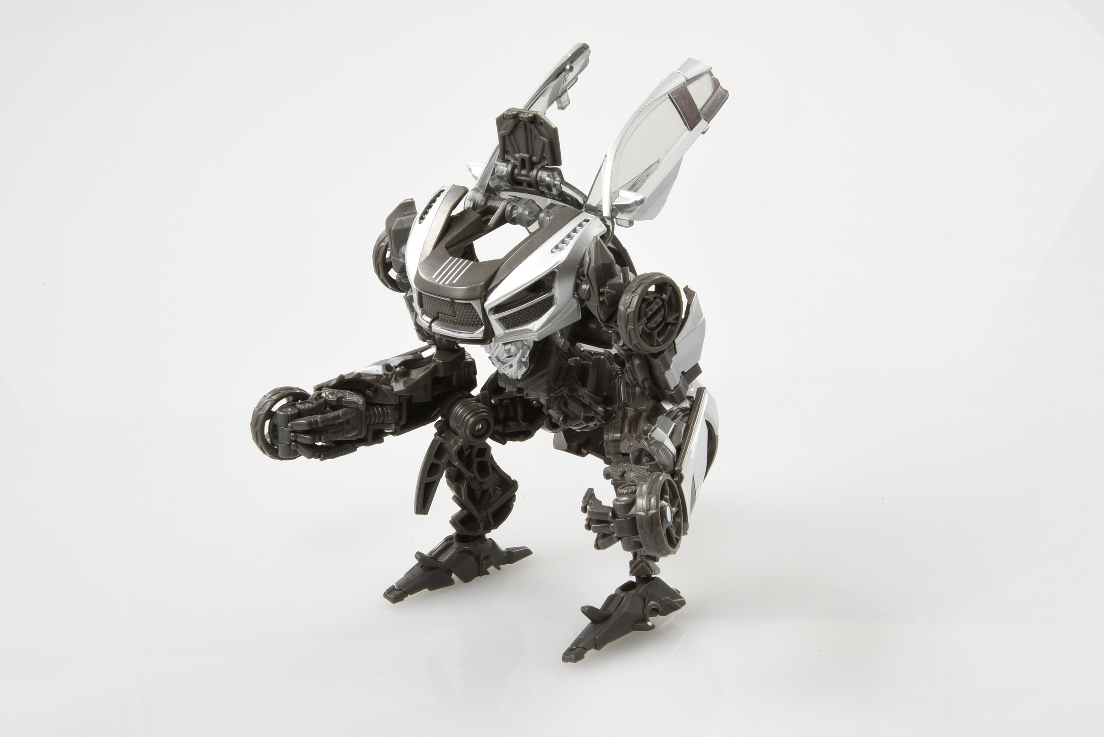 Takara Transformers Studio Series SS-91 Sideways Official In-Hand 
