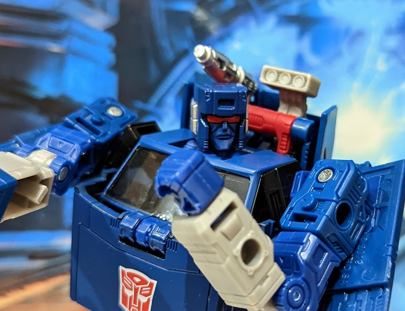 Transformers Generations Selects DK-3 Breaker - Deluxe