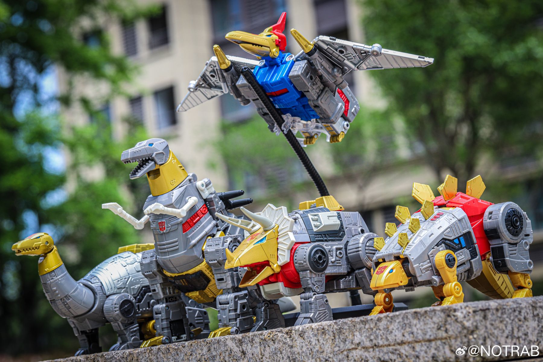 Transformers Studio Series Leader 86-26 Dinobot Swoop, Action Figure Da 21,6 Cm, Convertibile In Pteranodonte, Con 2 Spade E 2 Blaster