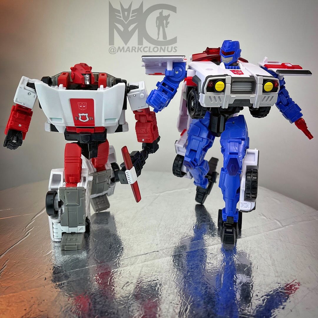 Transformers Age of the Primes Autobot Red Alert (Armada) - Voyager