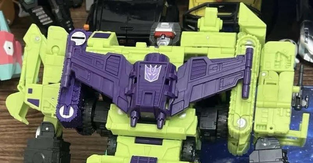 Devastator with Hands! 86 Mixmaster & Scavenger Studio Series Constructicons Combined