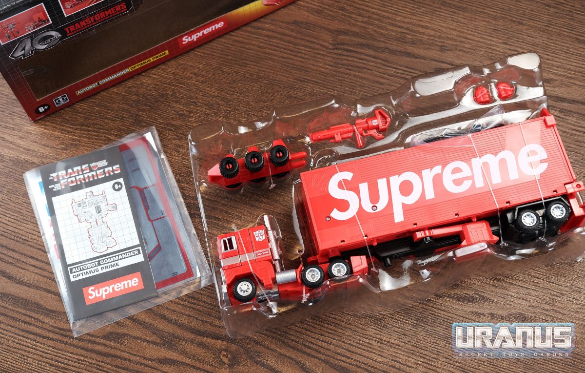 Supreme Transformers G1 Optimus Prime Figure Red - SS25 - US