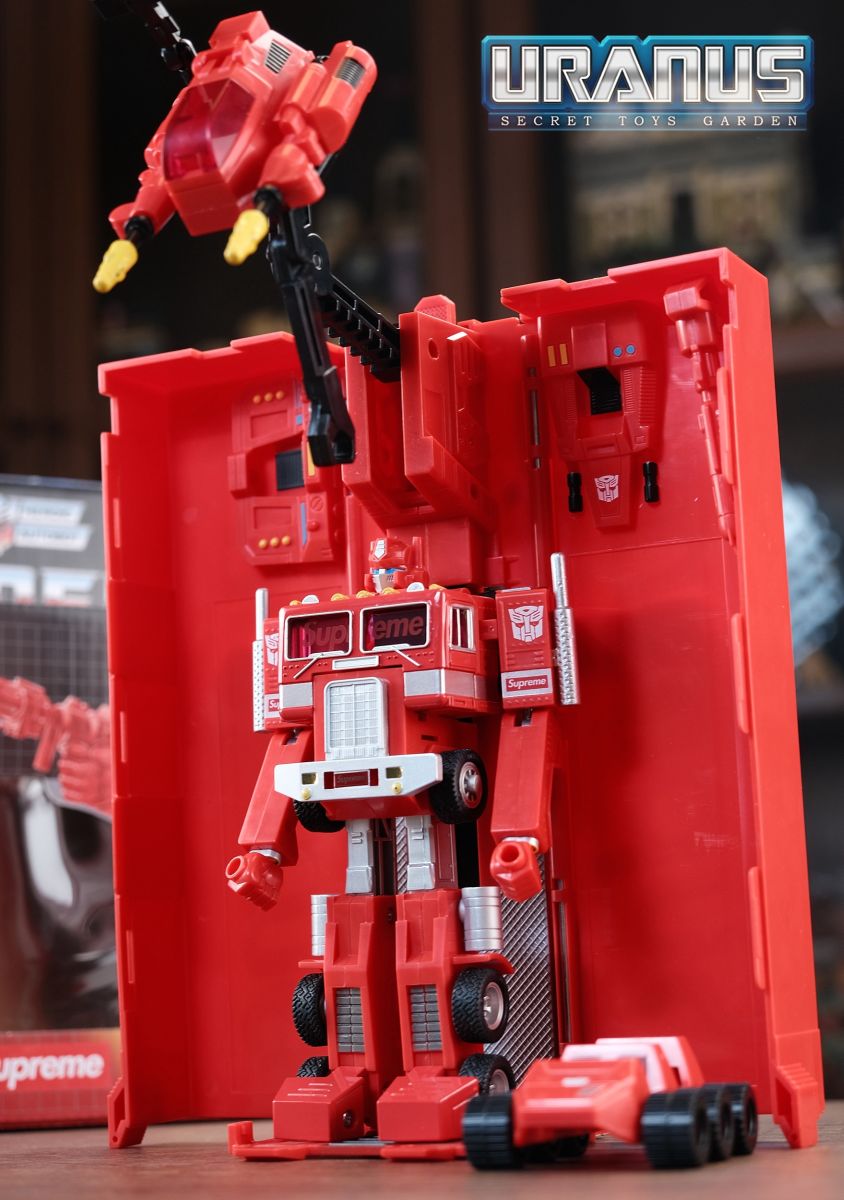 Daily Prime - Supreme G1 Optimus Prime In-Hand Images of