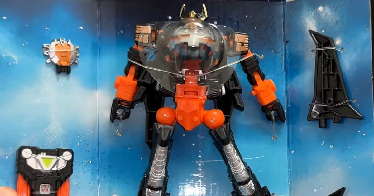 Cybertron Sideways In-Hand Images & Video Age of the Primes Walmart Exclusive