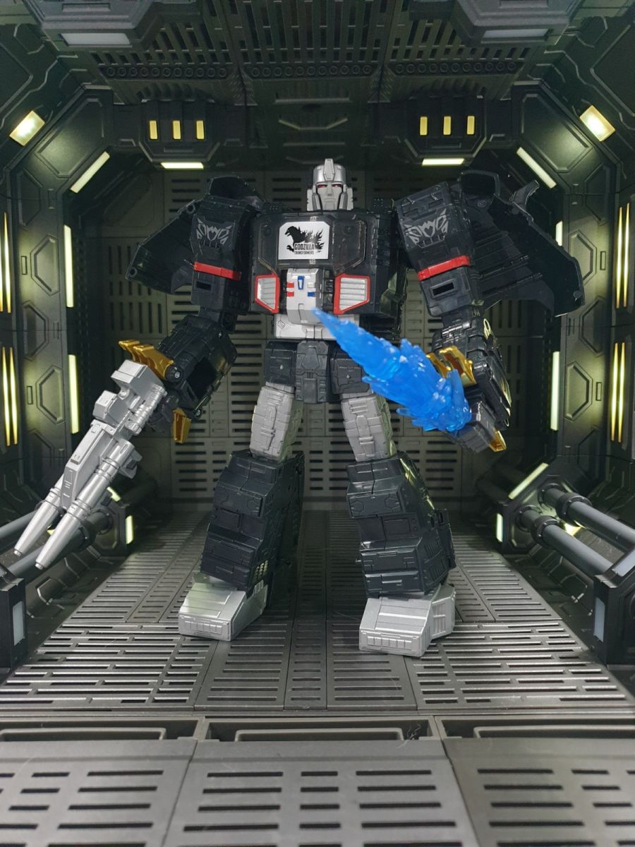 Godzilla x Megatron Type In-Hand Images of Synergenex Series
