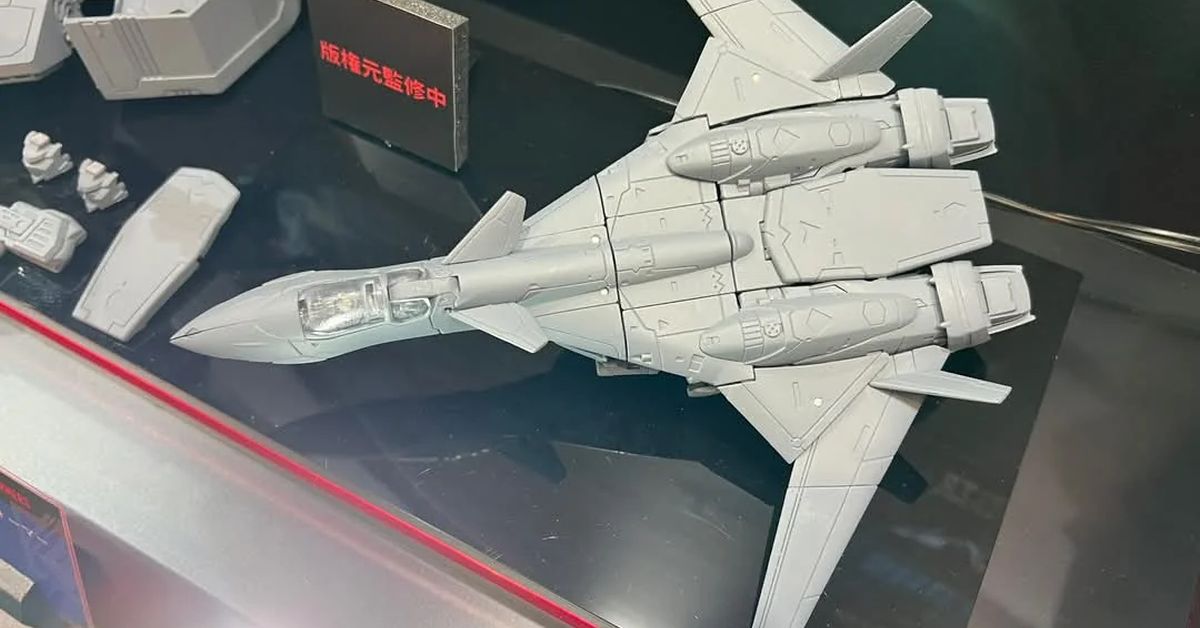 Daily Prime - Basara Convoy Takes The Stage for Macross 7 x Transformers Synergenex Series Figure