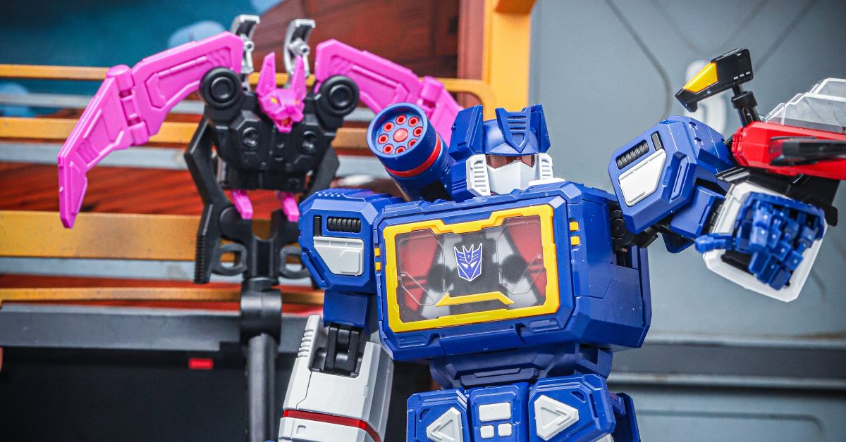 Soundwave, Ravage, Laserbeak, Rumble, Ratbat In-Hand Images of Blokees Action Edition