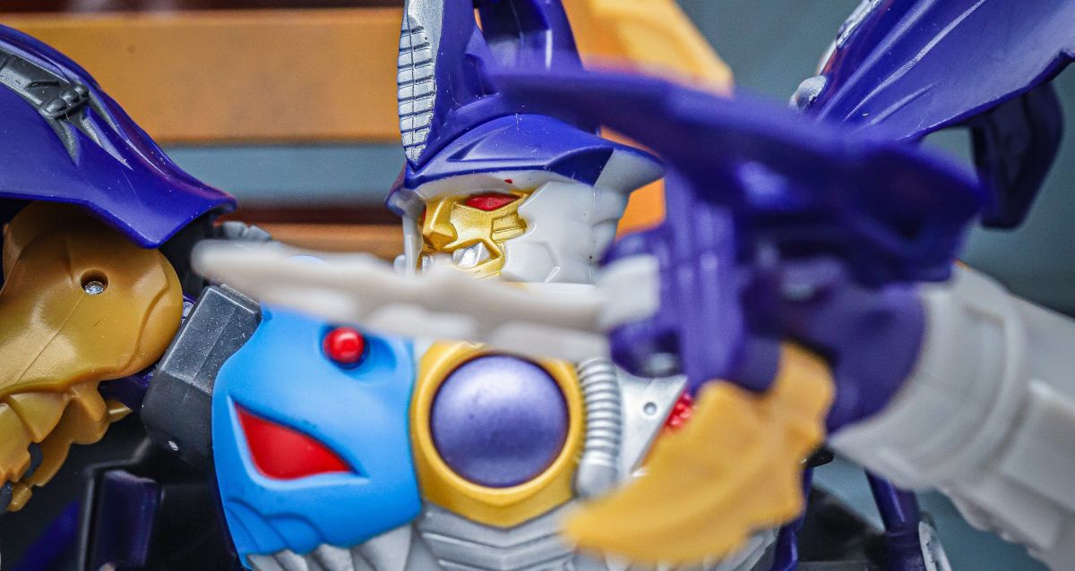 Sky-Bye In-Hand Images of Transformers Age Of The Primes Voyager
