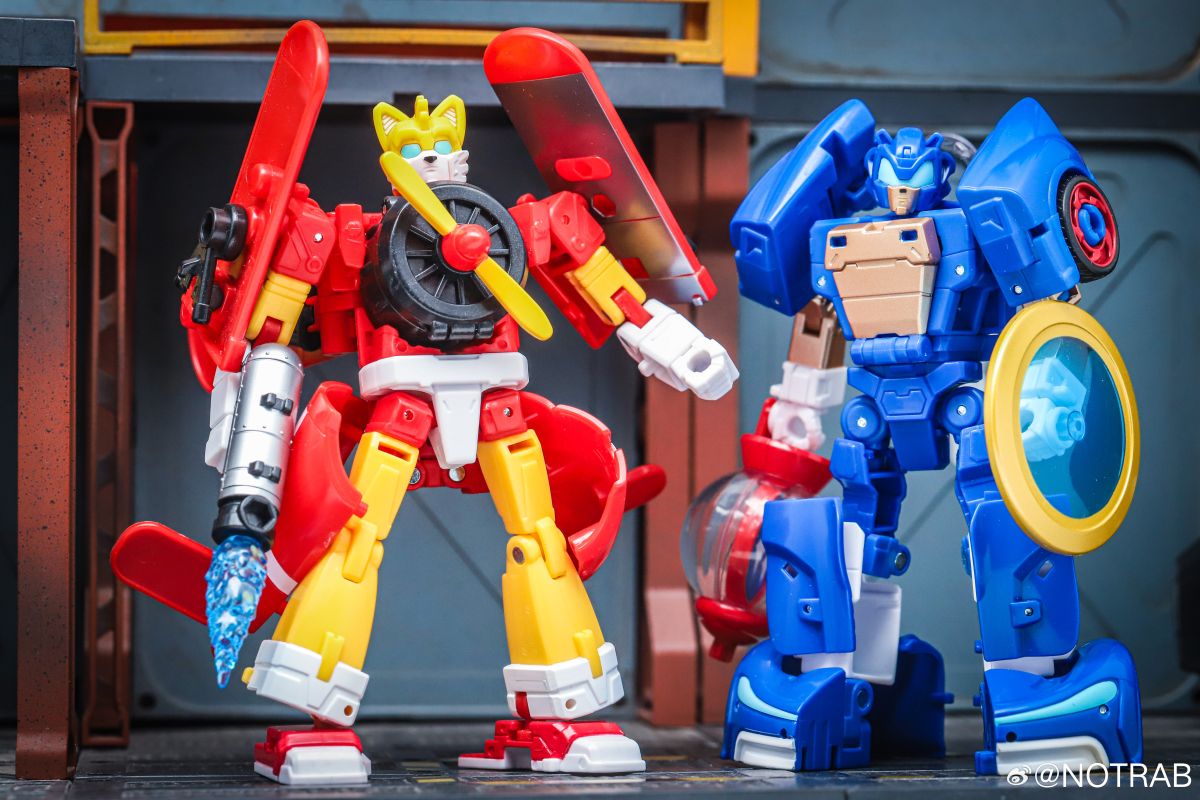 Transformers x Sonic Blue Booster & Wingtail In-Hand Images