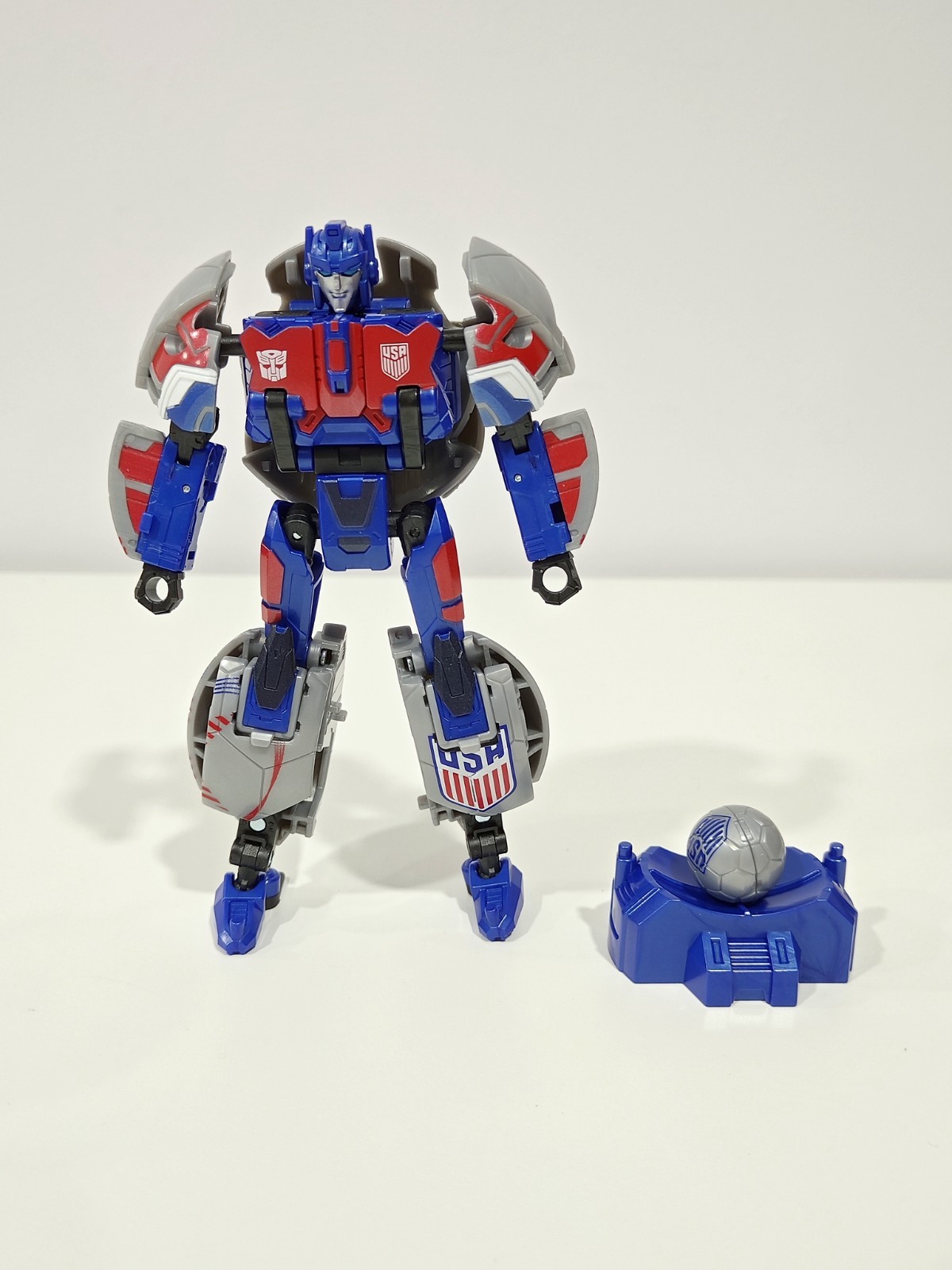 Daily Prime - Supreme G1 Optimus Prime Official Images and Details
