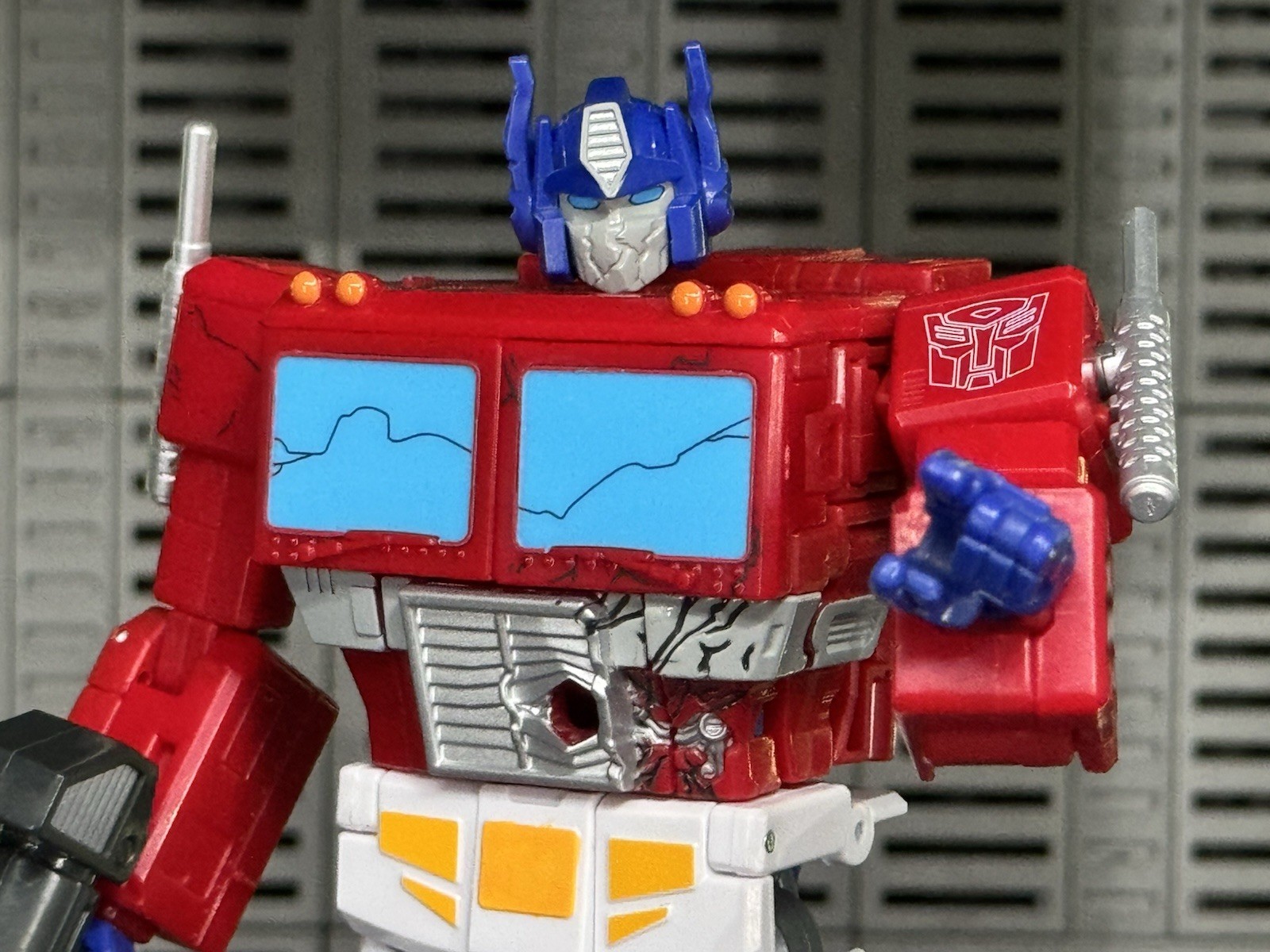 Daily Prime - 86 Optimus Prime One Shall Stand In-Hand Images of Studio Series MTMTE Collection Leader