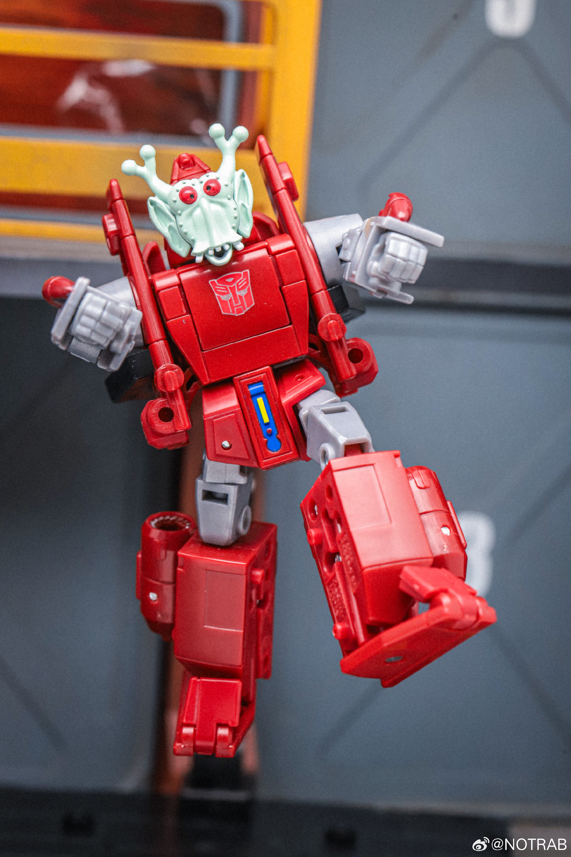 G1 Powerglide In-Hand Images Of Transformers AOTP Deluxe Class Figure
