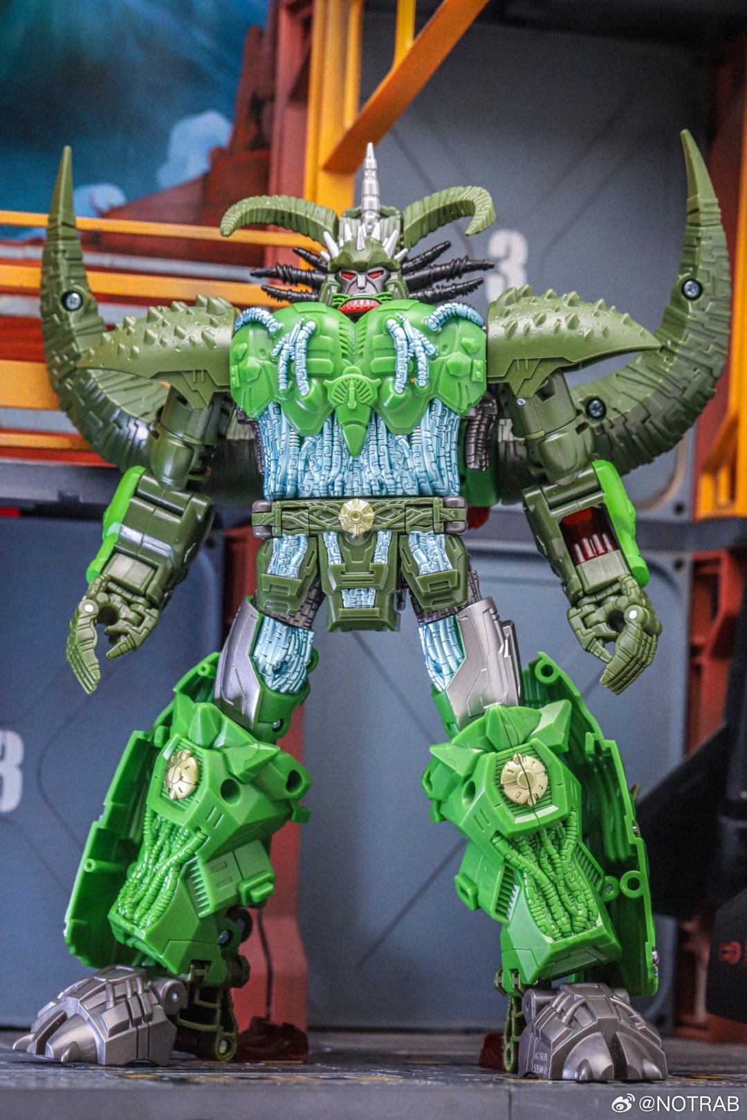 Liege Maximo New In-Hand Images of Age Of The Primes Leader Class Figure