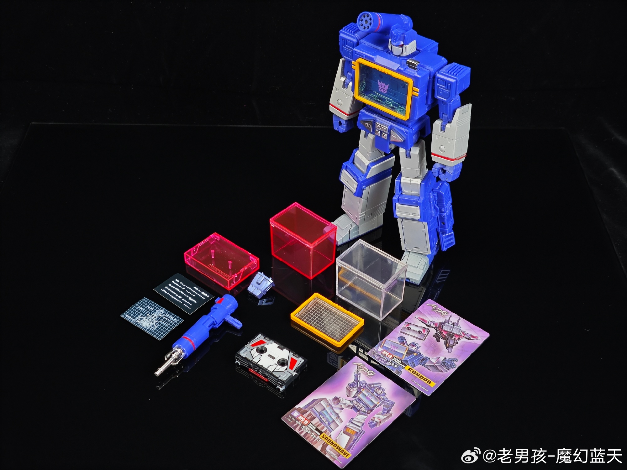 ブギーマスター！ MPG-19 Soundwave & Condor / Laserbeak In-Hand Images Compared For