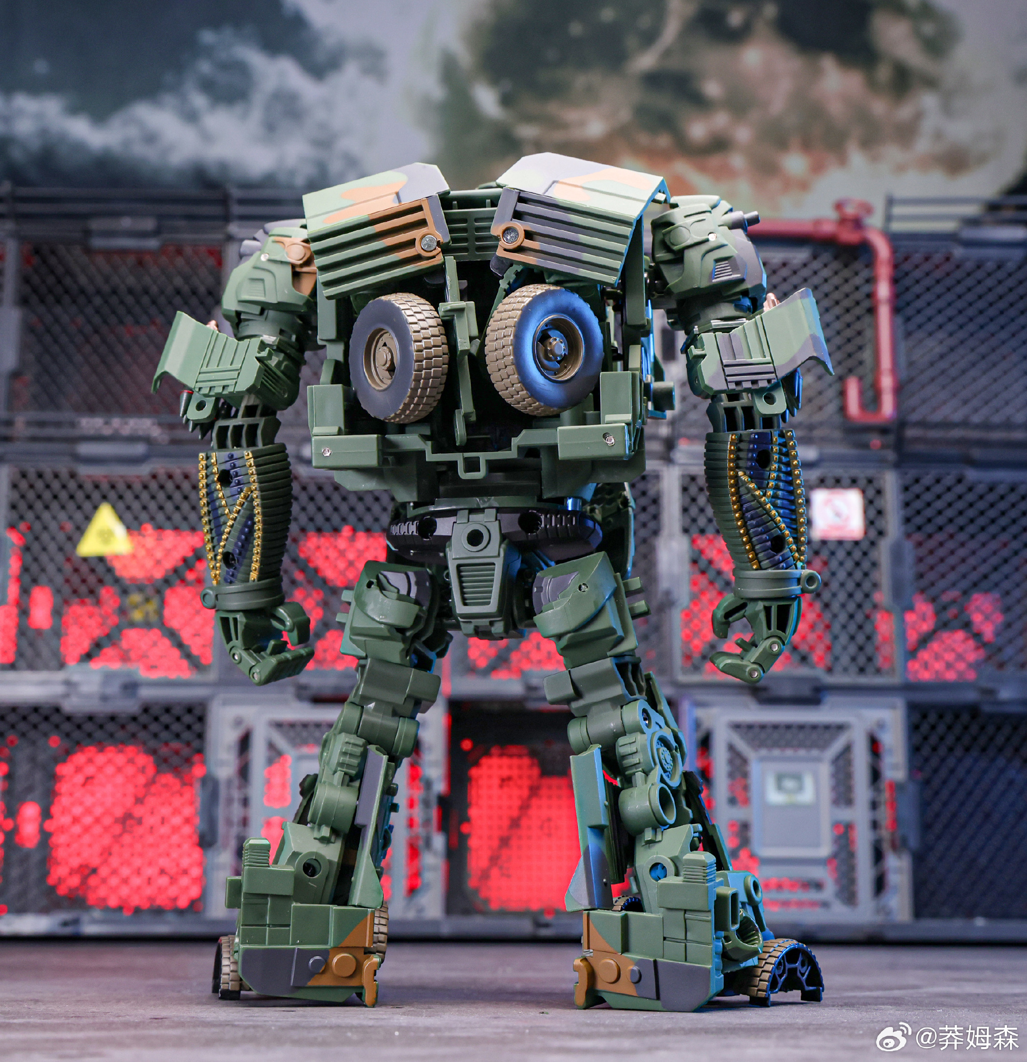 Wei Jiang M-02 Robot Force (Oversized TF4 Hound) Alloy Modified
