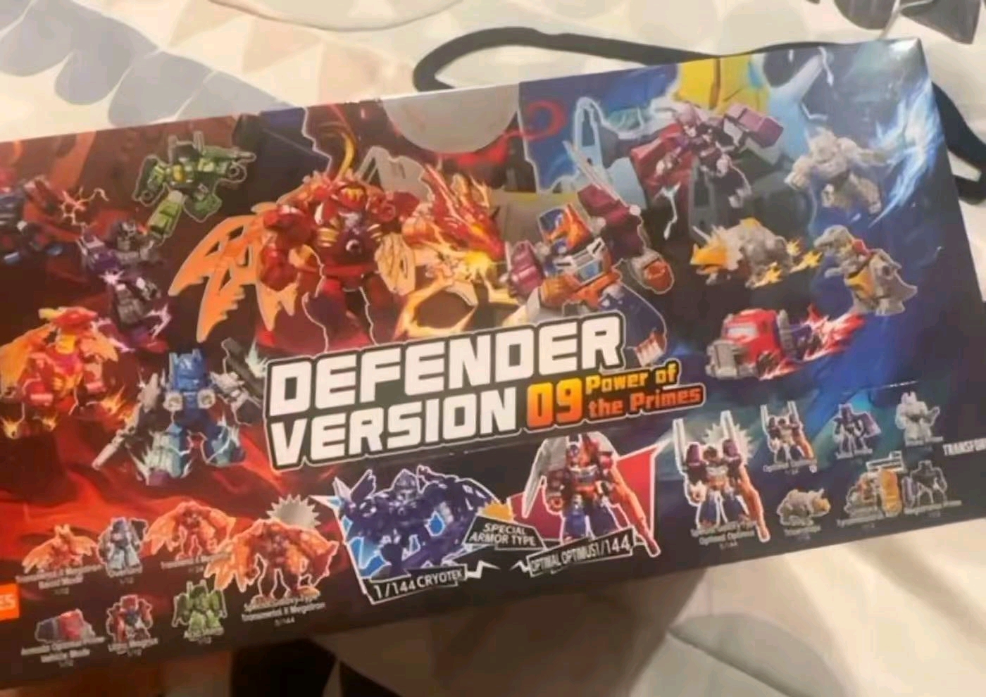 blokees-transformers-defender-version-09-power-of-the-primes-packaging-reveals-(11).jpg