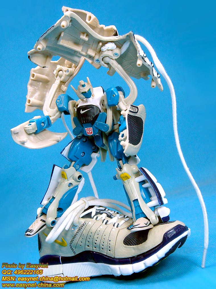 トランスフォーマー SPORTSLABEL  feat.NIKE FREE7.0 Takara Transformers Sports Label: Convoy Nike Free Action