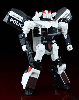 New Pics of Universe Blaster, Prowl and Sunstreaker