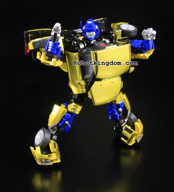 Takara Transformers Alternity Goldbug 1 (3 of 4)