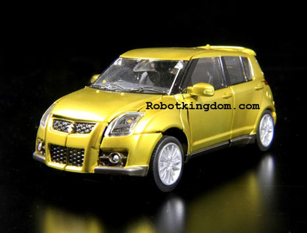 Takara Transformers Alternity Goldbug 2 (4 of 4)