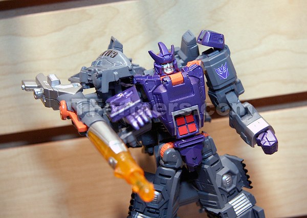 Universe Deluxe Galvatron  (5 of 5)