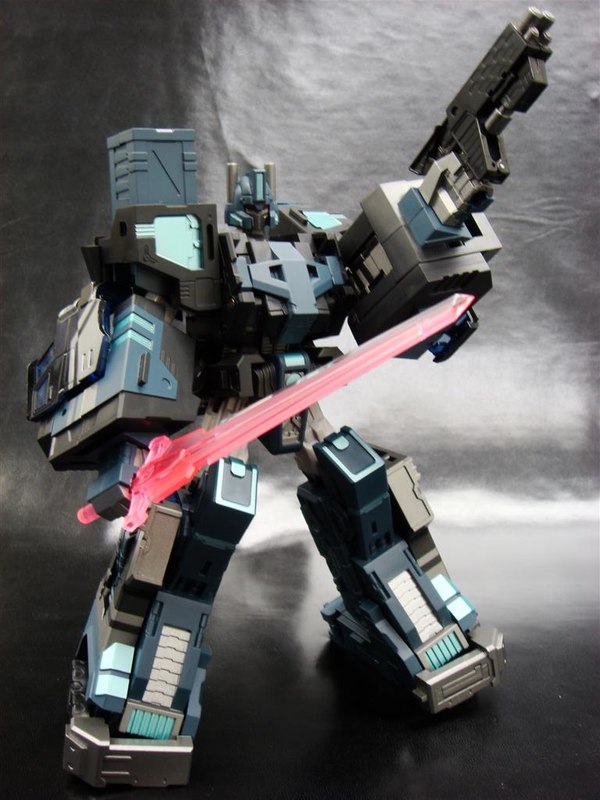 Fans Project TFX-01b Shadow Commander Gallery