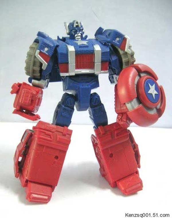 Transformers Crossover Captain America  (1 of 8)