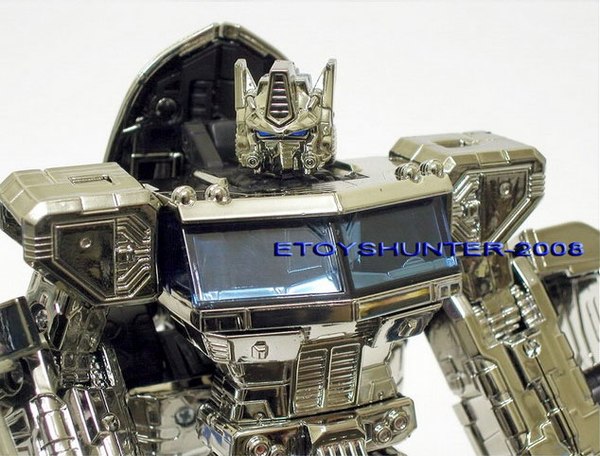 Transformers Classics Chrome Optimus Prime  (3 of 8)