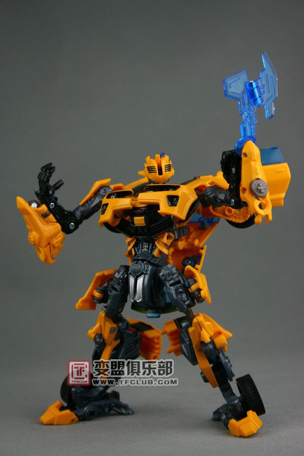 Hunt for the Decepticons Battle Blade Bumblebee Gallery