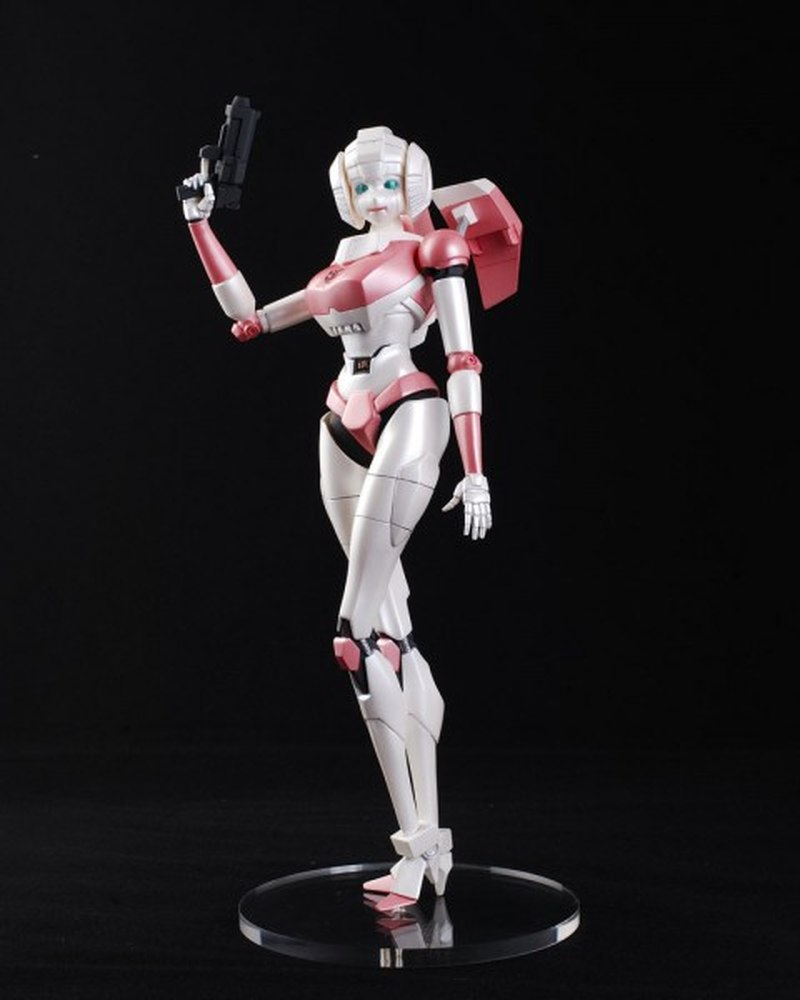 Summer Wonderfest Arcee Exclusive Garage-kit